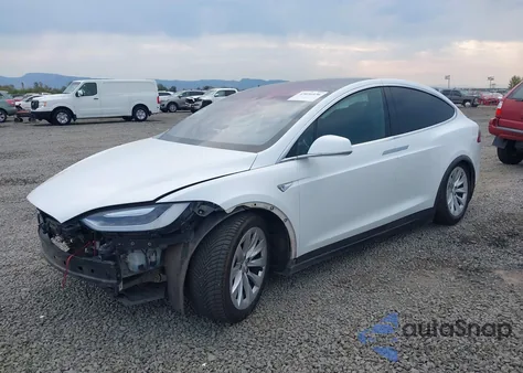 2016 Tesla Model X 60D/70D/75D/90D from USA, damaged, VIN 5YJXCAE2XGF009161